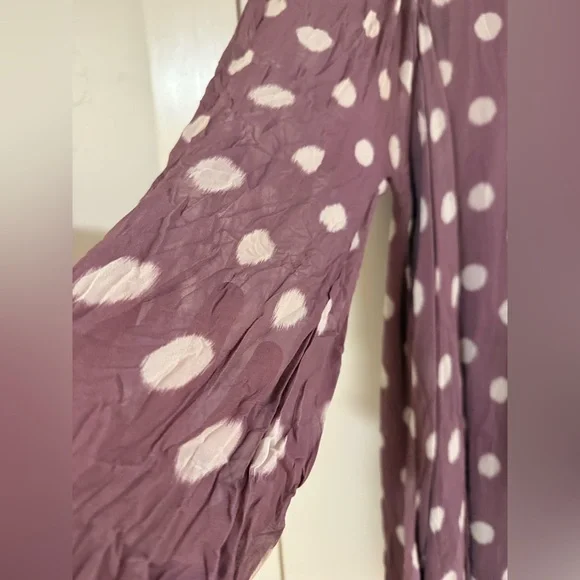 Absolutely adorable purple and white polka dot dress by Anthropologie’s Maeve 👗 - Picture 2 of 8